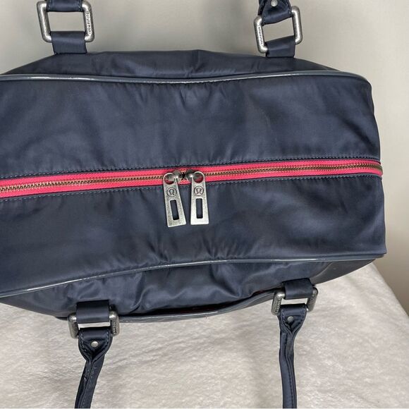 Lululemon Duffle Bag Nylon Gym Weekend Overnight Bag Blue Gray - Picture 5 of 16